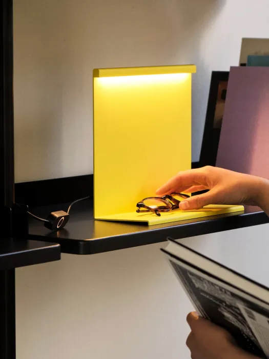 HayLBM table lamp by Mois&eacute;s Hern&aacute;ndez 